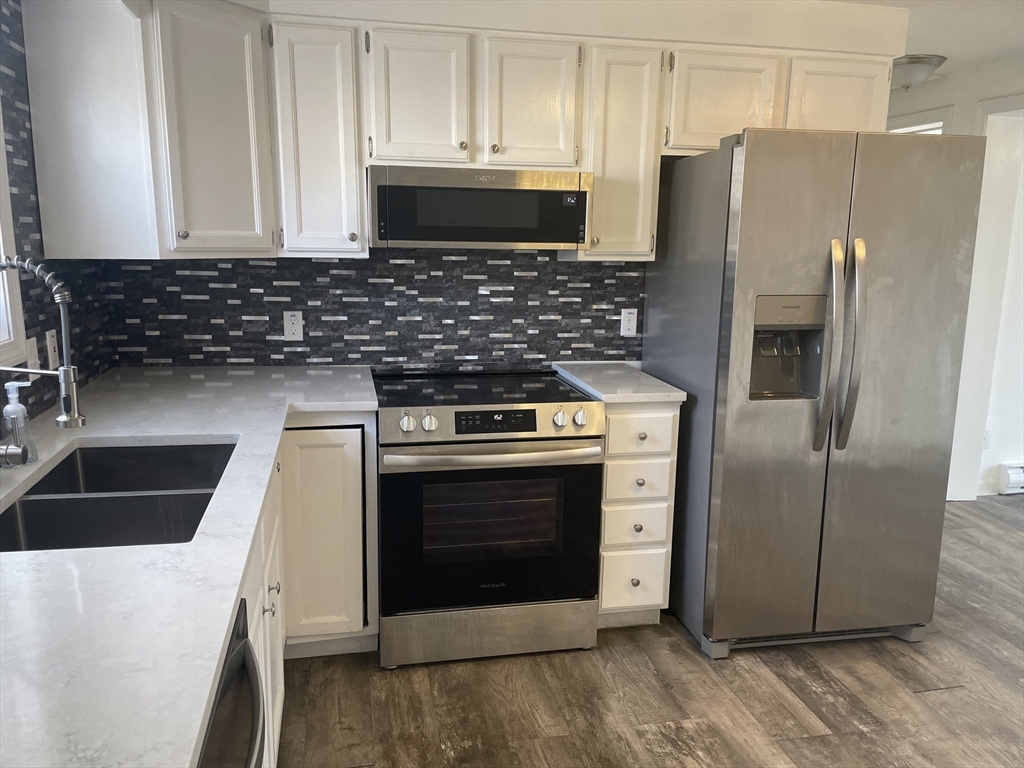 170 Perry Ave 3B