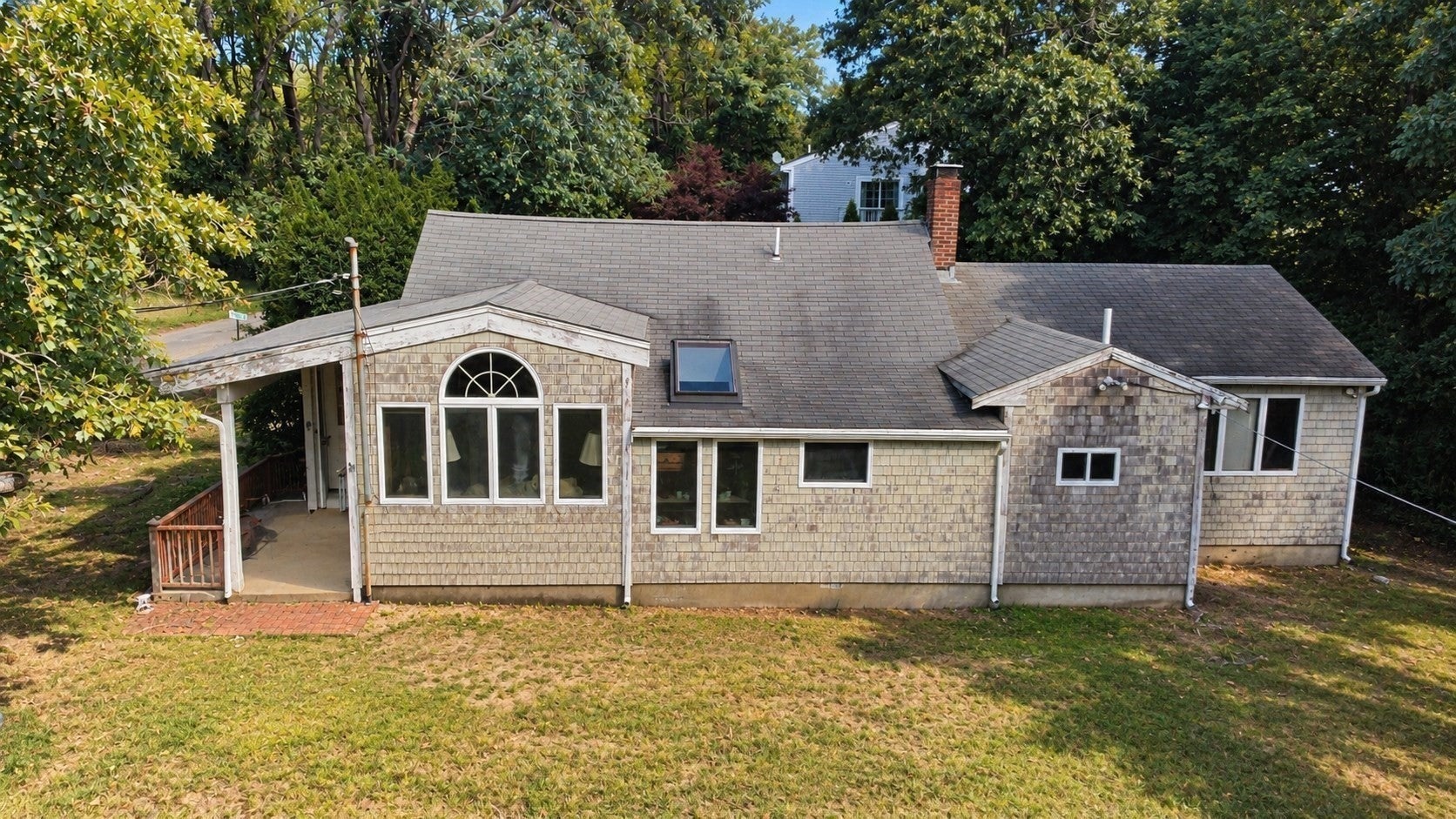Photo of 25 Whisper Ln, Fairhaven, MA