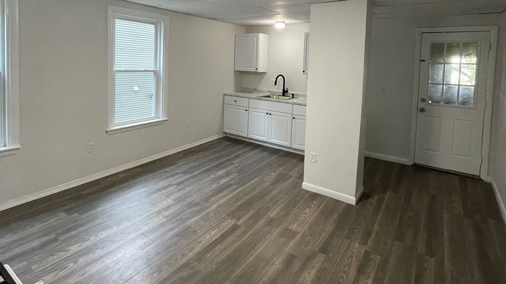 81 Merrifield St 1