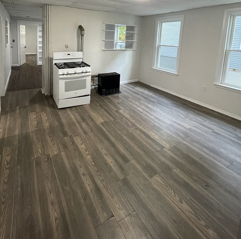81 Merrifield St 1
