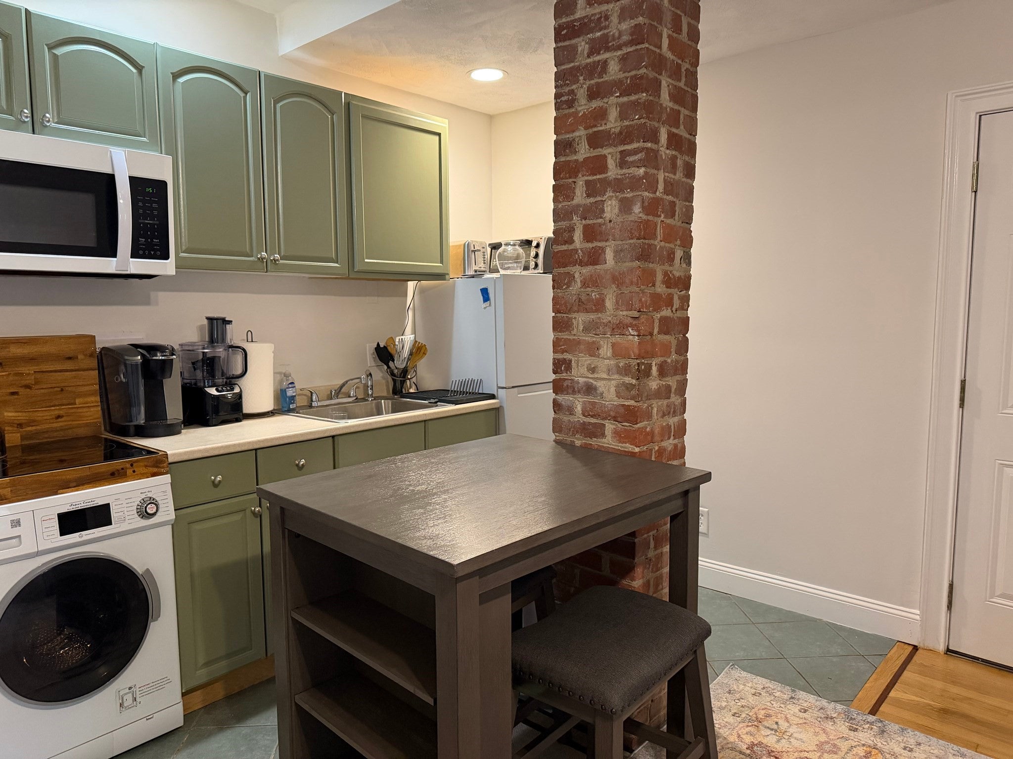318 Tappan St #A, Brookline, MA Photo #3
