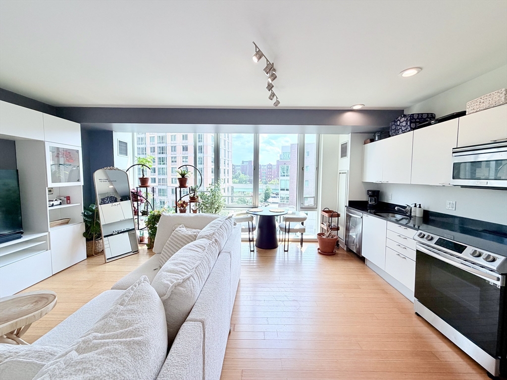 Photo of 2 Earhart ST #524, Cambridge, MA