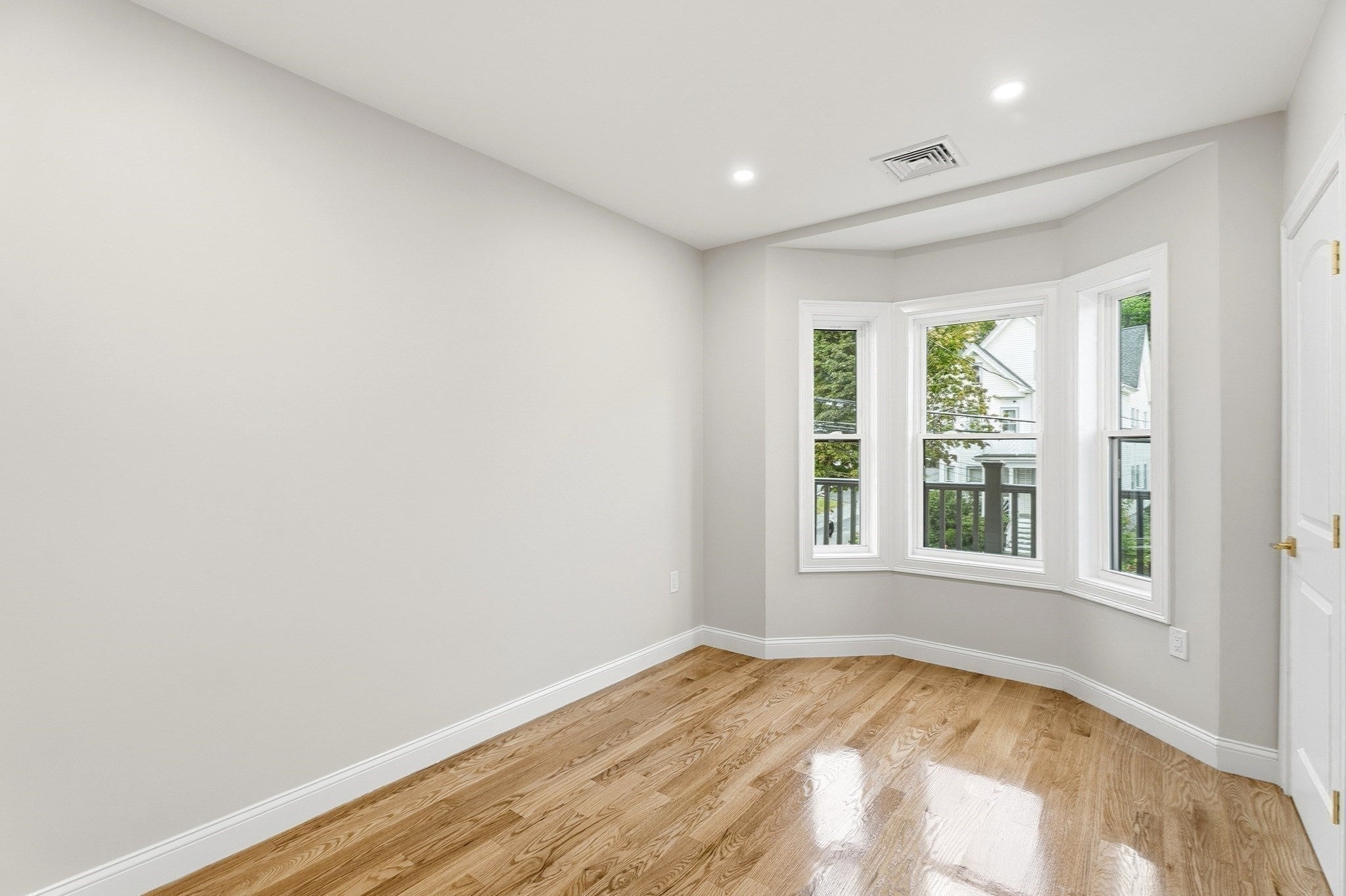 55 Wyoming Ave, Malden, MA Photo #9