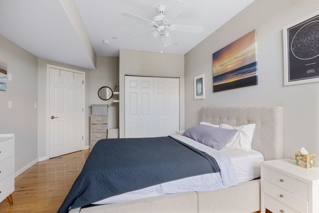 Boston, Massachusetts 02118, United States, 2 Bedrooms Bedrooms, ,2 BathroomsBathrooms,Residential,Pending,100420