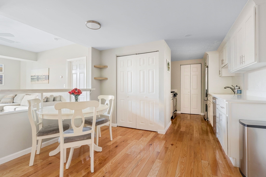 Boston, Massachusetts 02118, United States, 2 Bedrooms Bedrooms, ,2 BathroomsBathrooms,Residential,Pending,100420