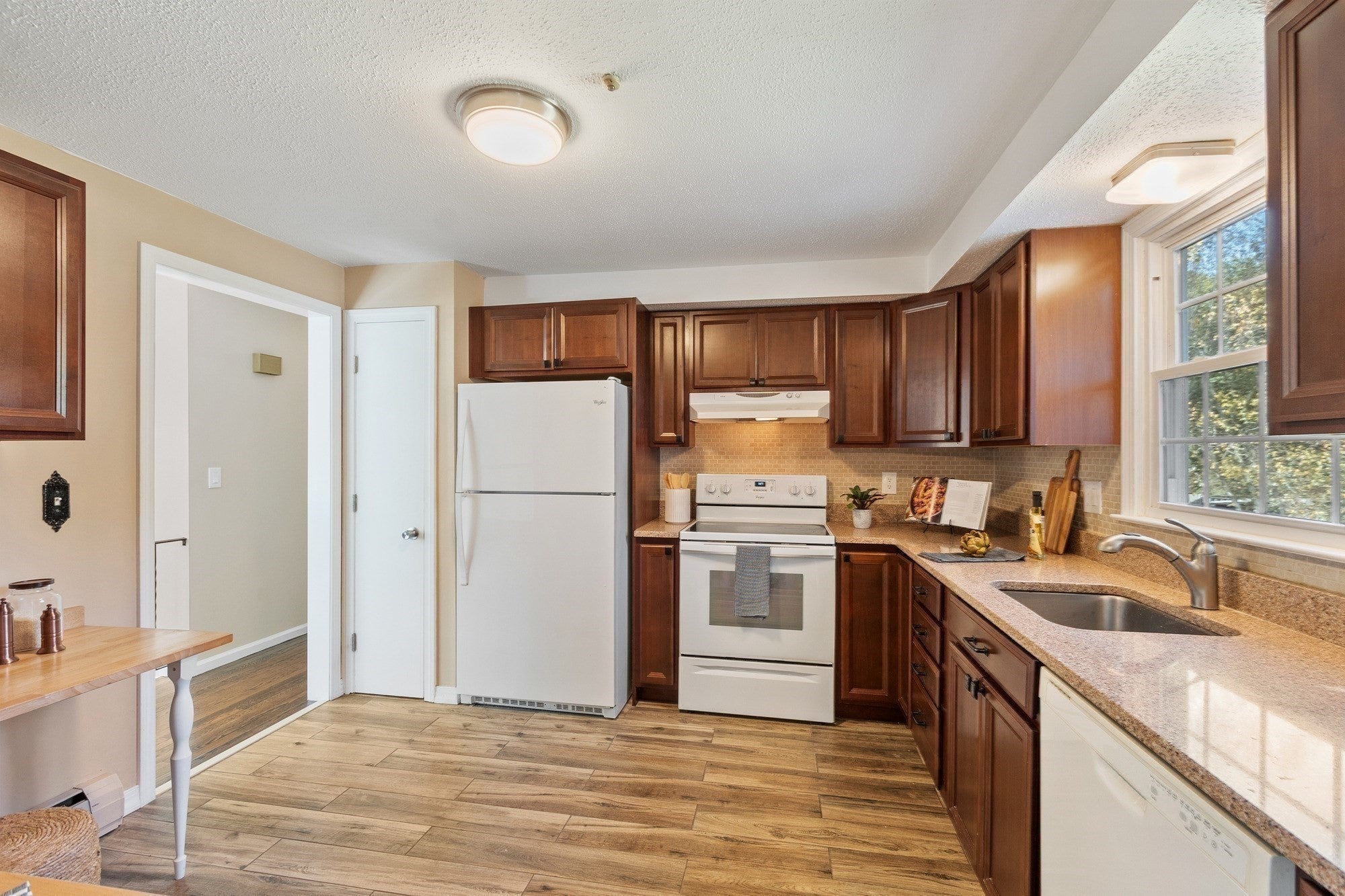3 Woodridge Rd, Milford, MA Photo #7