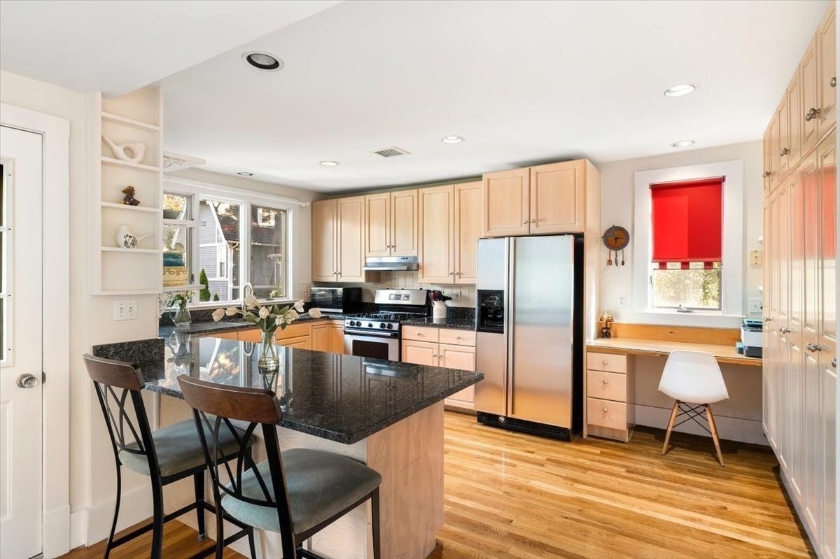 12 Barnes Rd #2, Newton, MA, 12 Barnes Rd #2, Newton, MA Photo #6