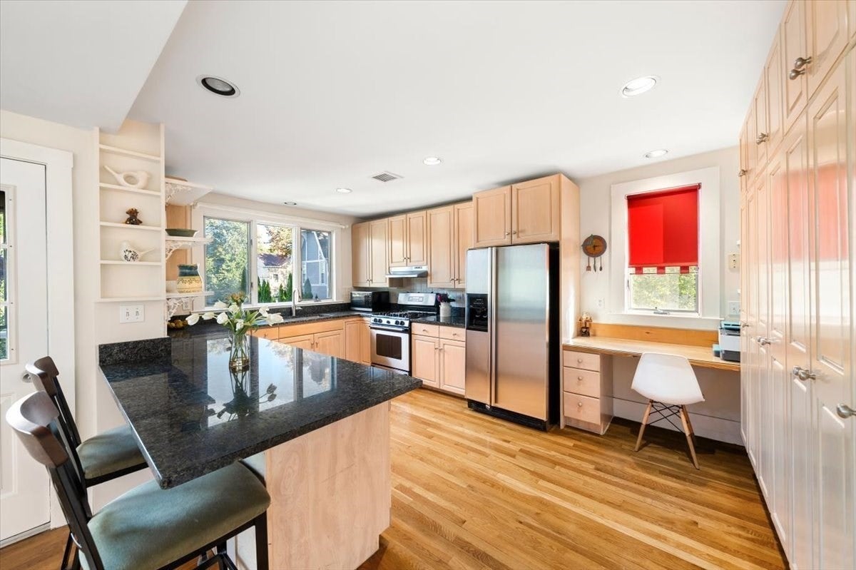 12 Barnes Rd #2, Newton, MA, 12 Barnes Rd #2, Newton, MA Photo #7