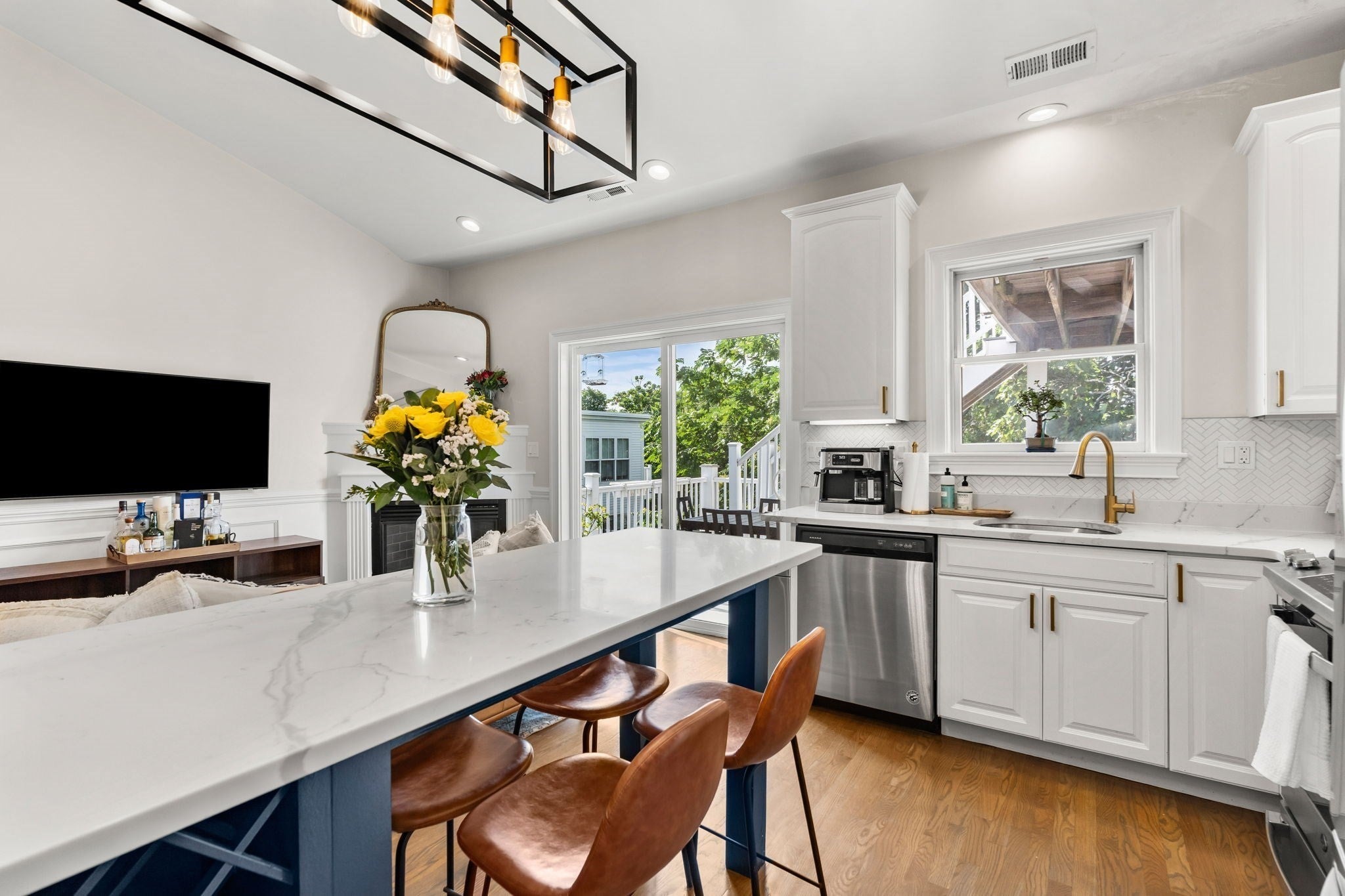 515 E 8th St #3, Boston, MA, 515 E 8th St #3, Boston, MA Photo #5