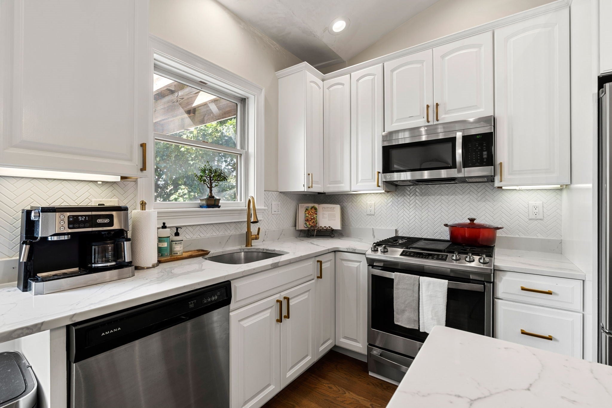 515 E 8th St #3, Boston, MA, 515 E 8th St #3, Boston, MA Photo #8