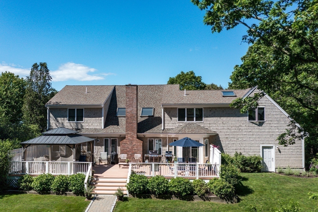 11 Polaris Dr
