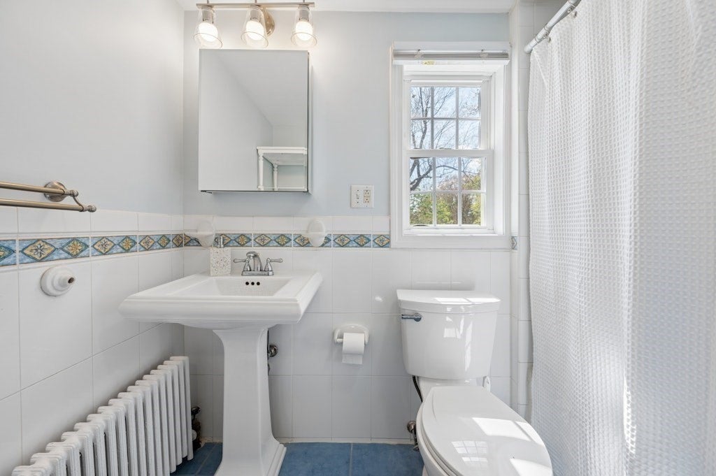 223 Beverly Road, Worcester, MA Photo #31