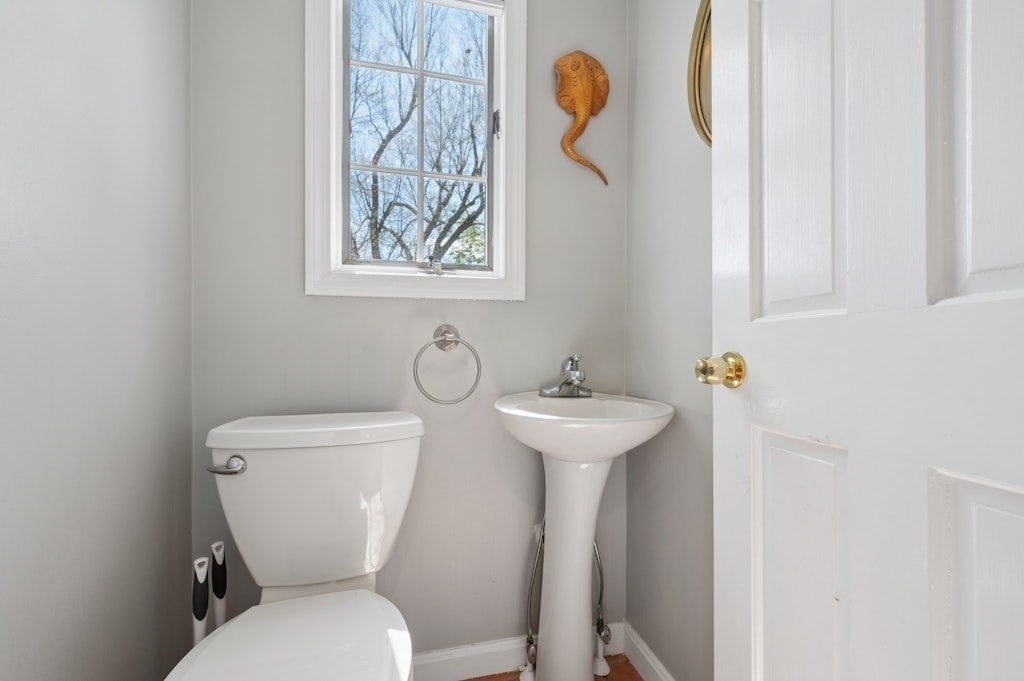 223 Beverly Road, Worcester, MA Photo #24