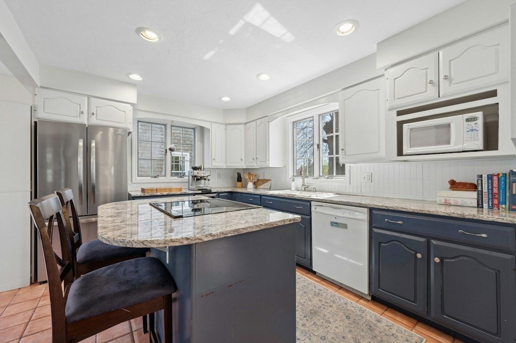 223 Beverly Road, Worcester, MA Photo #18