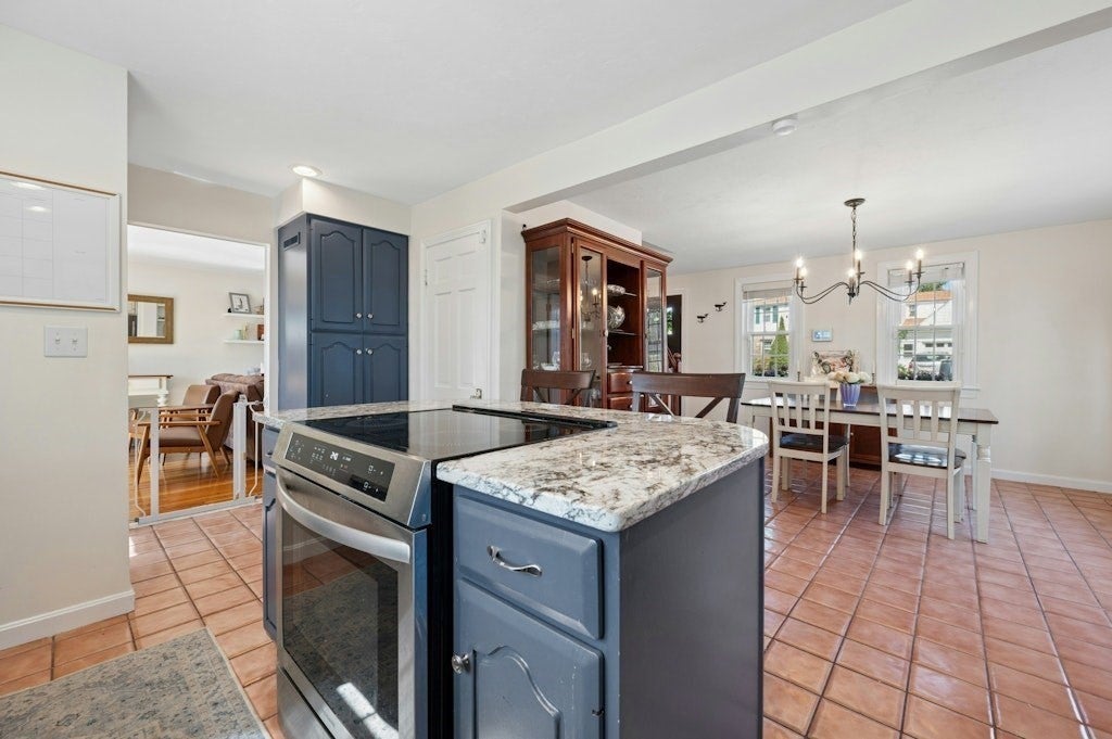 223 Beverly Road, Worcester, MA Photo #22