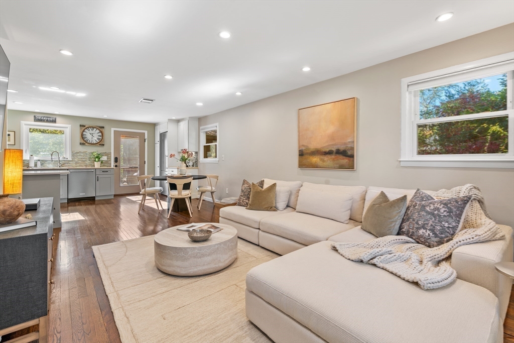 353 Old Connecticut Path