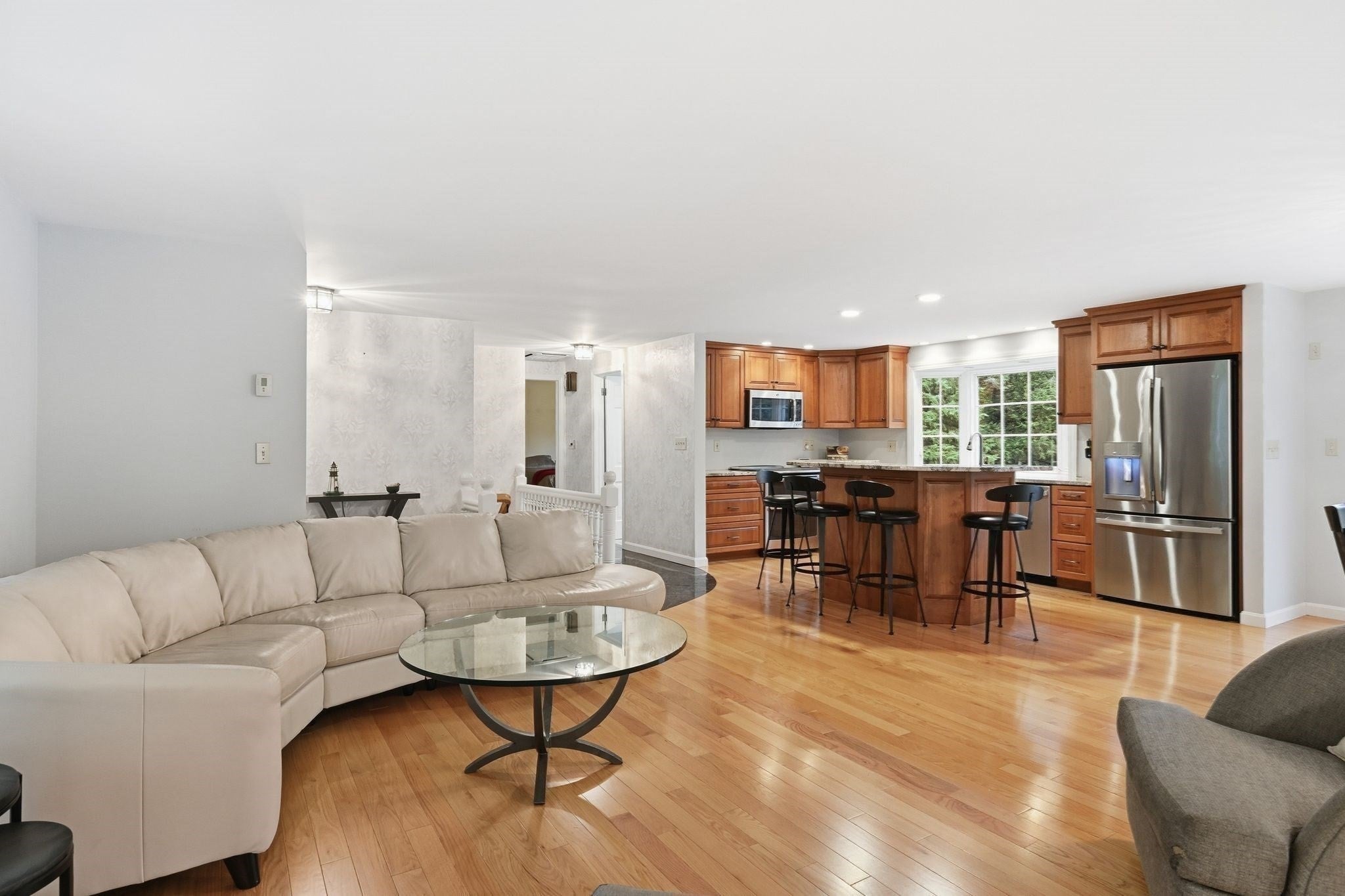 46 Stuart Pl, Westfield, MA Photo #13