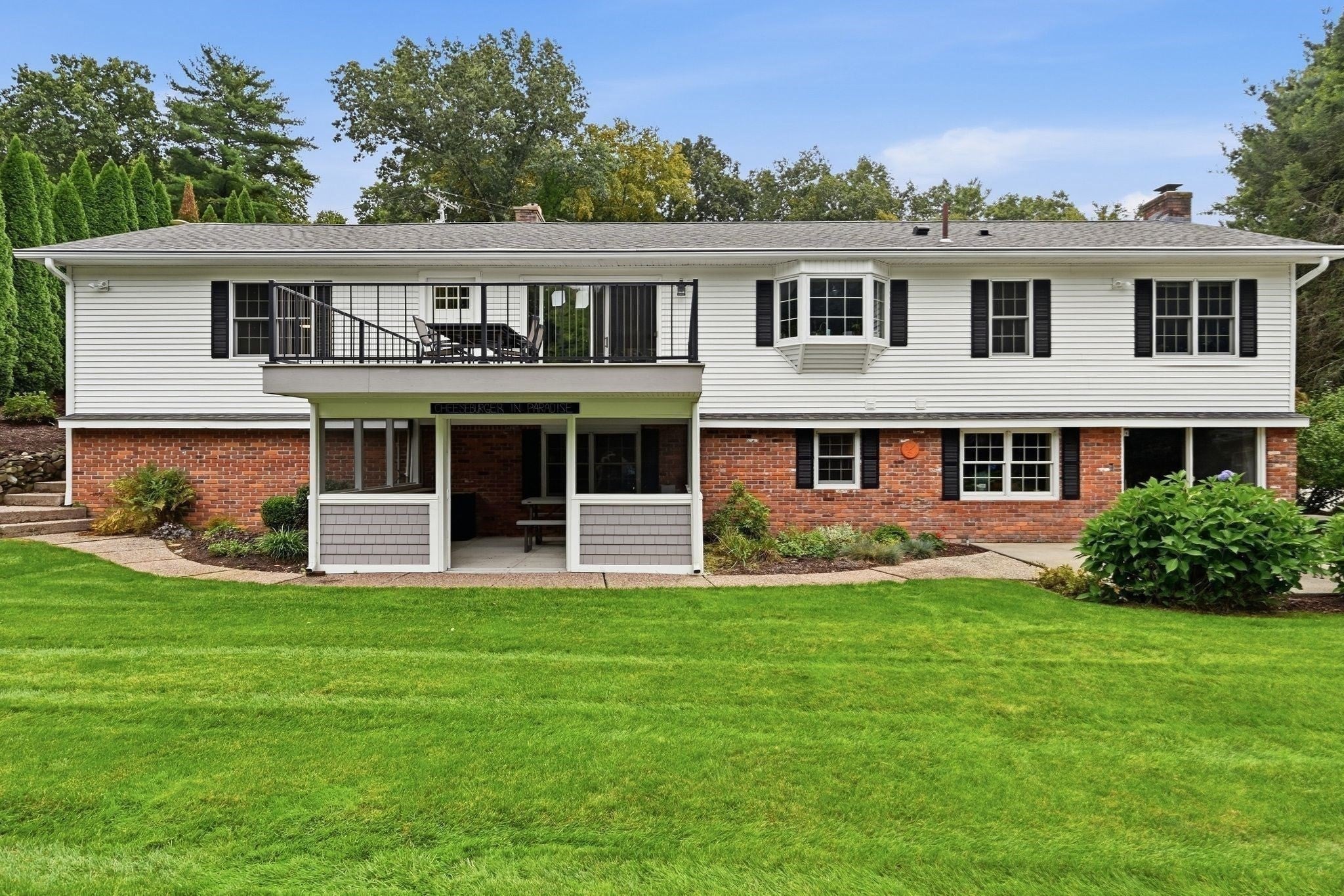 46 Stuart Pl, Westfield, MA Photo #6