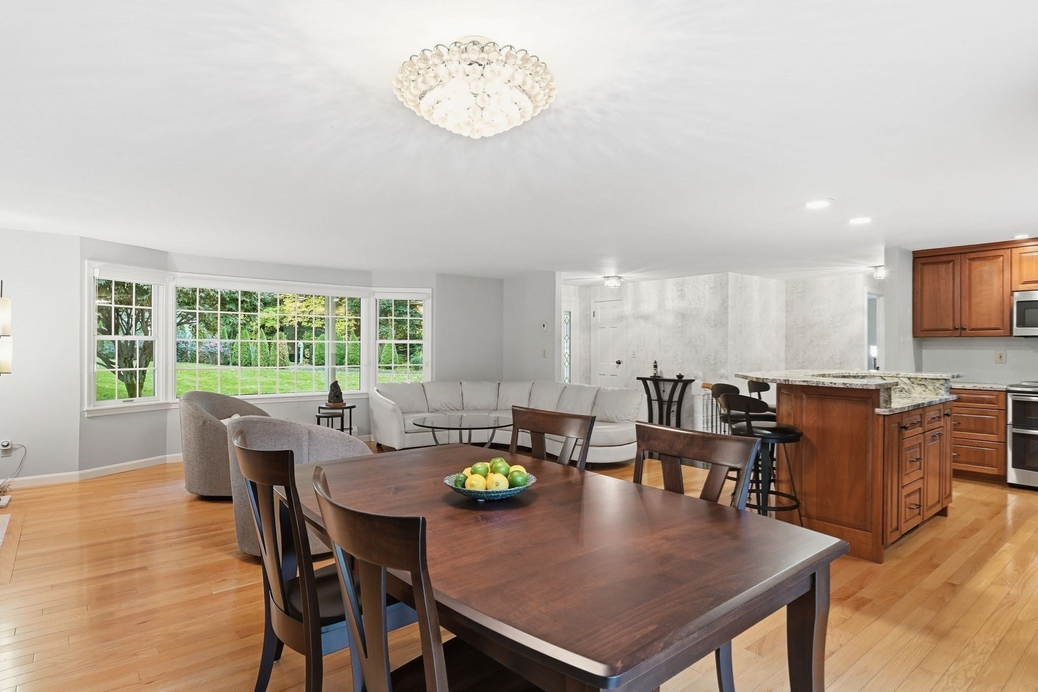 46 Stuart Pl, Westfield, MA Photo #14