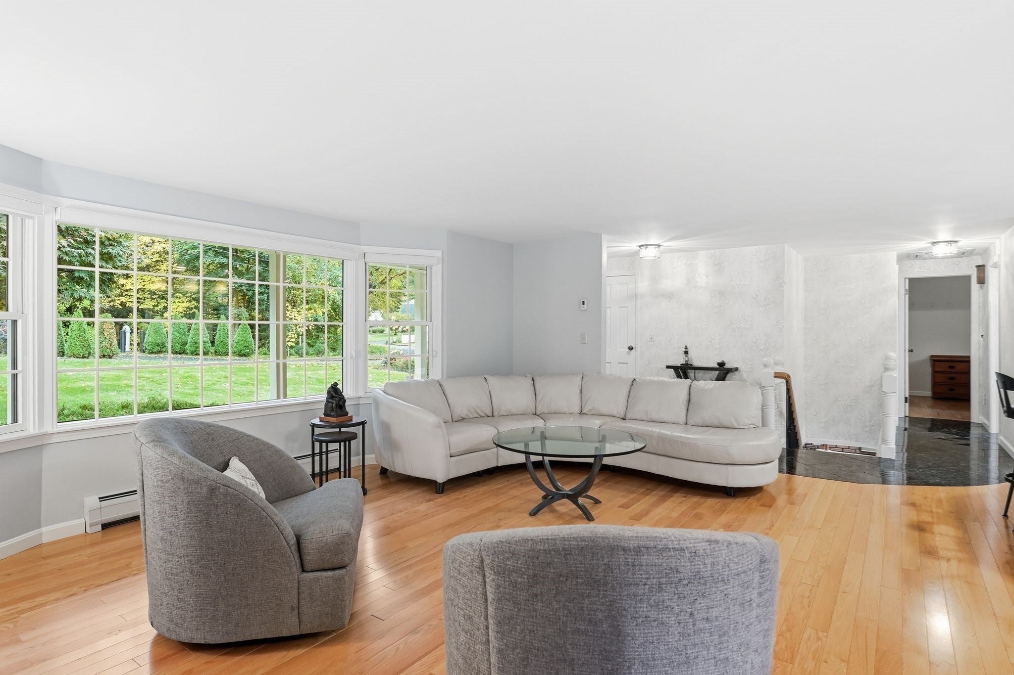 46 Stuart Pl, Westfield, MA Photo #12