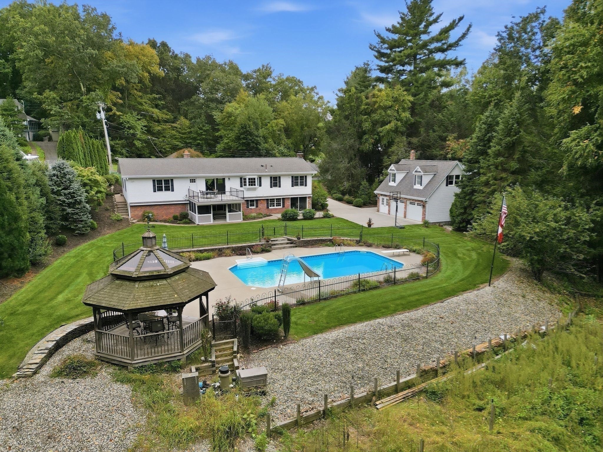 46 Stuart Pl, Westfield, MA Photo #40