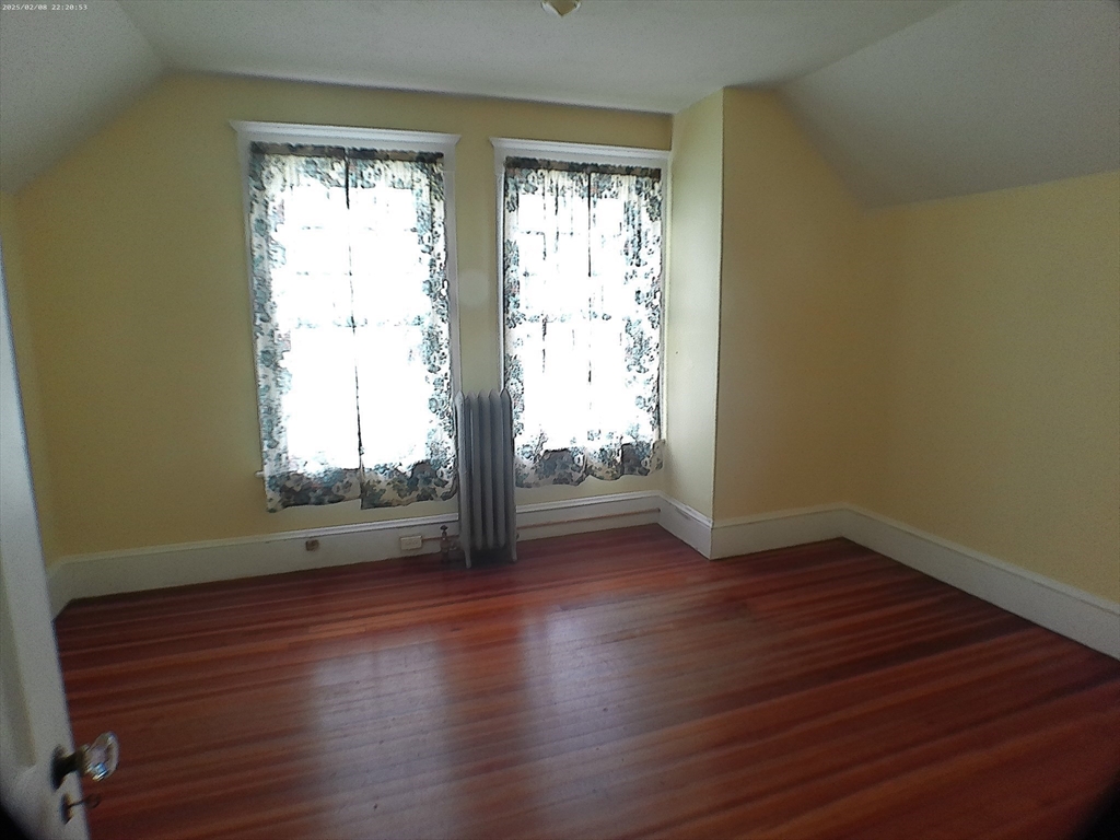 Holyoke, Massachusetts 01040, United States, 2 Bedrooms Bedrooms, ,2 BathroomsBathrooms,Residential,Contingent,136938