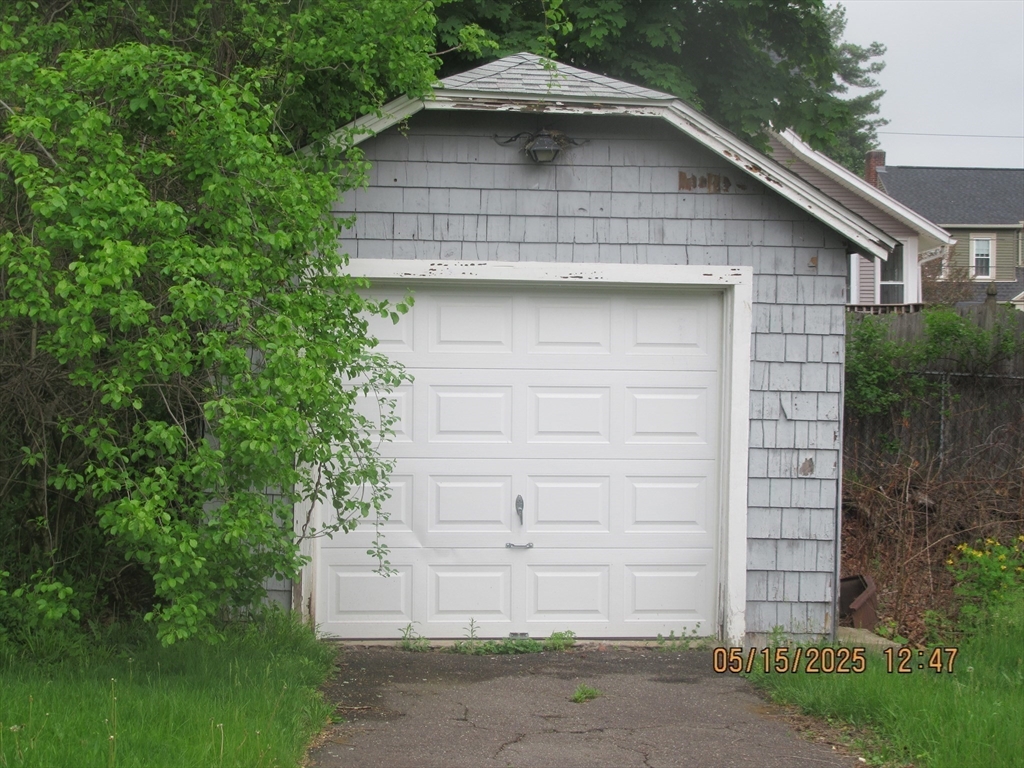 Holyoke, Massachusetts 01040, United States, 2 Bedrooms Bedrooms, ,2 BathroomsBathrooms,Residential,Contingent,136938