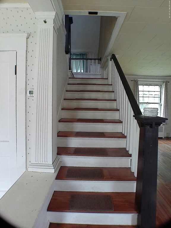 Holyoke, Massachusetts 01040, United States, 2 Bedrooms Bedrooms, ,2 BathroomsBathrooms,Residential,Contingent,136938