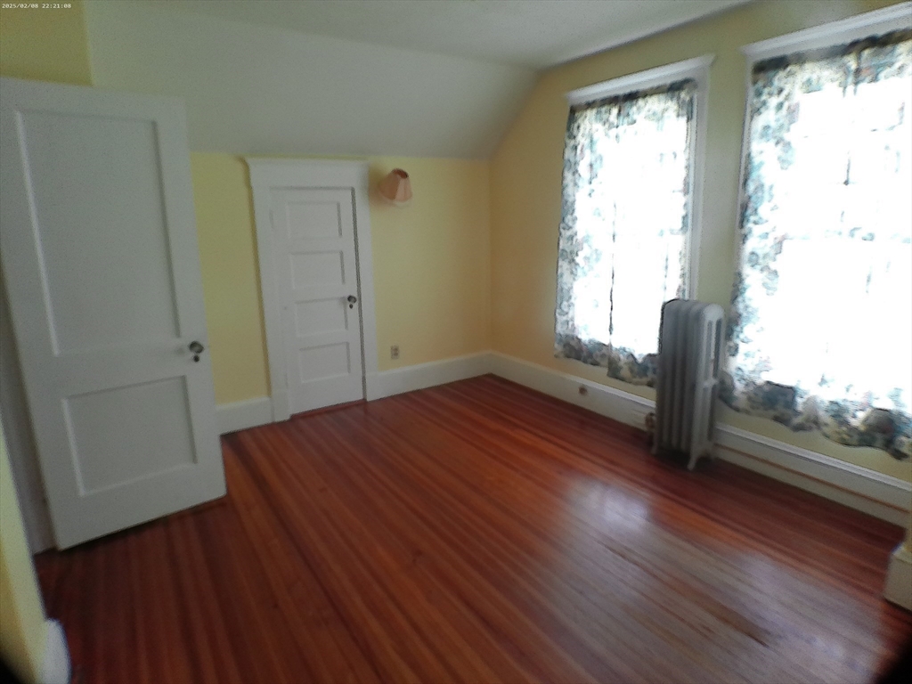 Holyoke, Massachusetts 01040, United States, 2 Bedrooms Bedrooms, ,2 BathroomsBathrooms,Residential,Contingent,136938