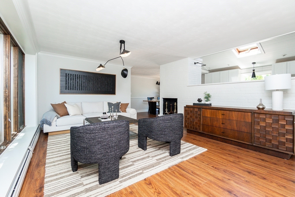 43 Amherst Rd