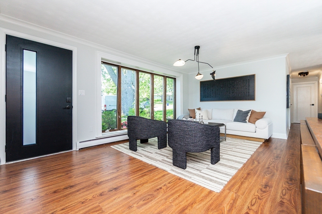43 Amherst Rd