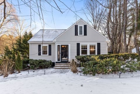13 Valley View Rd Wayland MA 01778