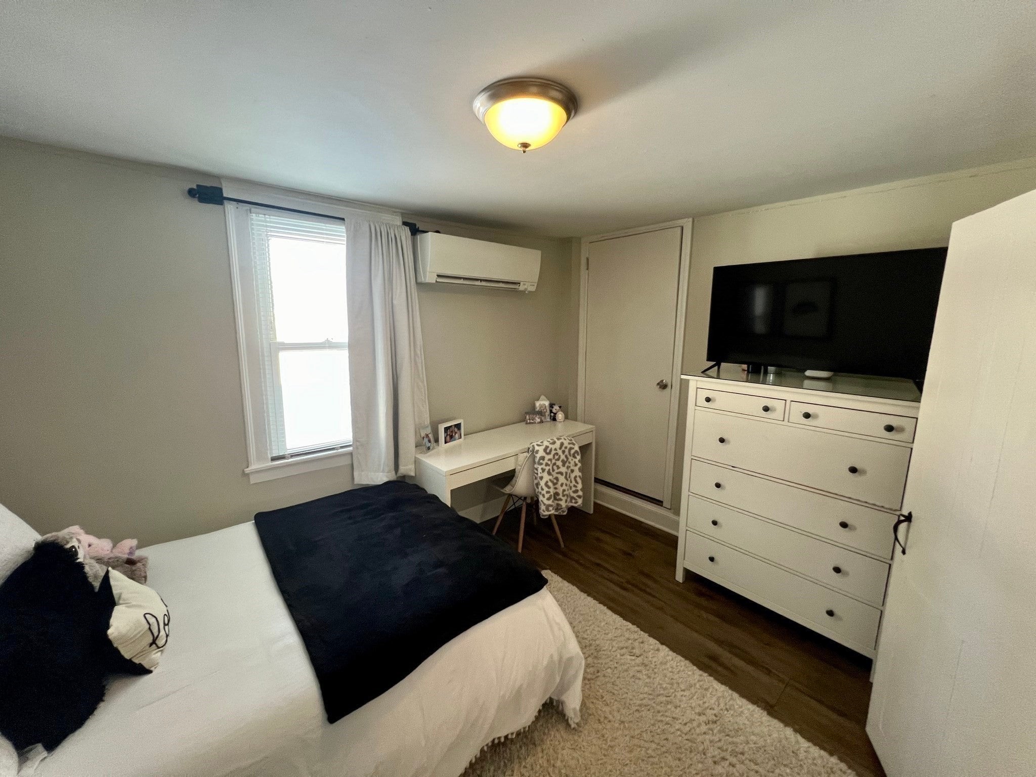 122 S Silver Ln, Sunderland, MA Photo #12