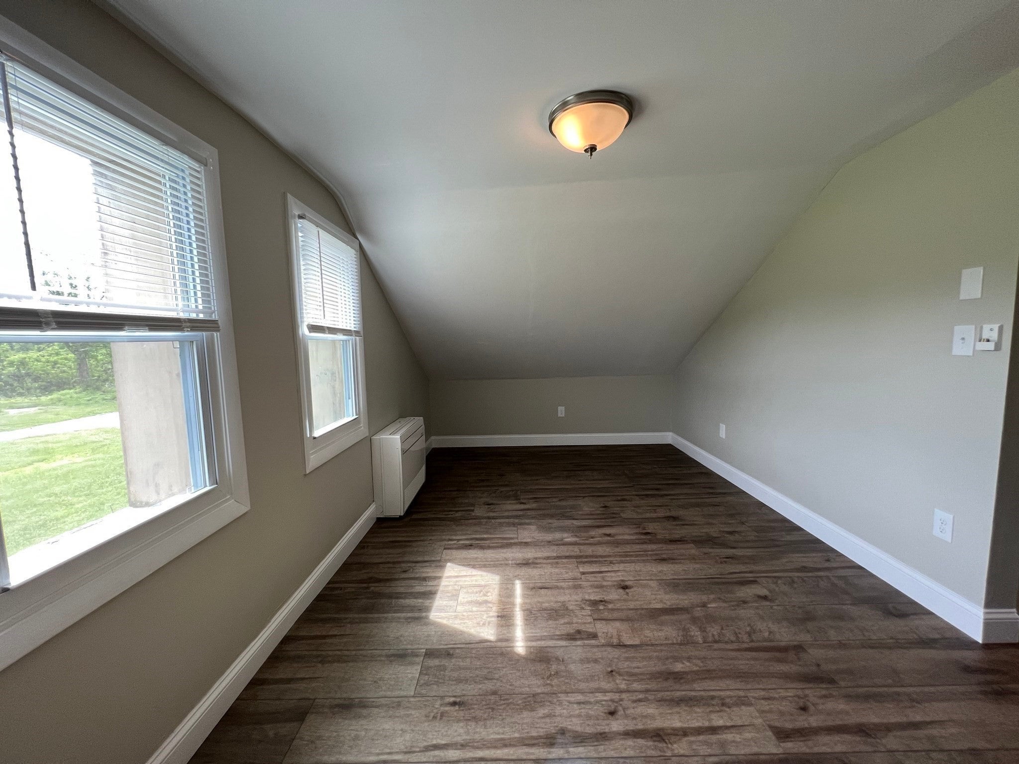 122 S Silver Ln, Sunderland, MA Photo #31