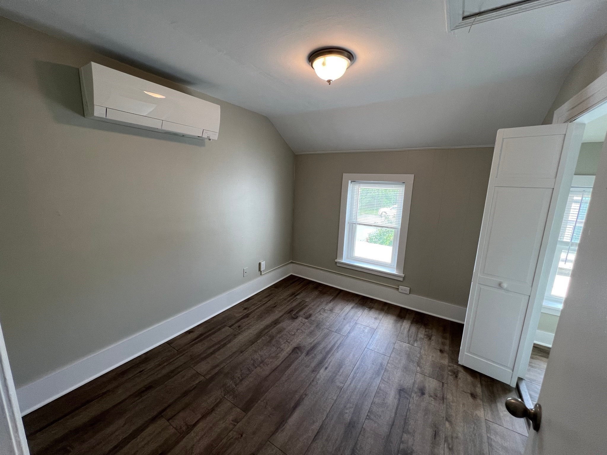 122 S Silver Ln, Sunderland, MA Photo #17