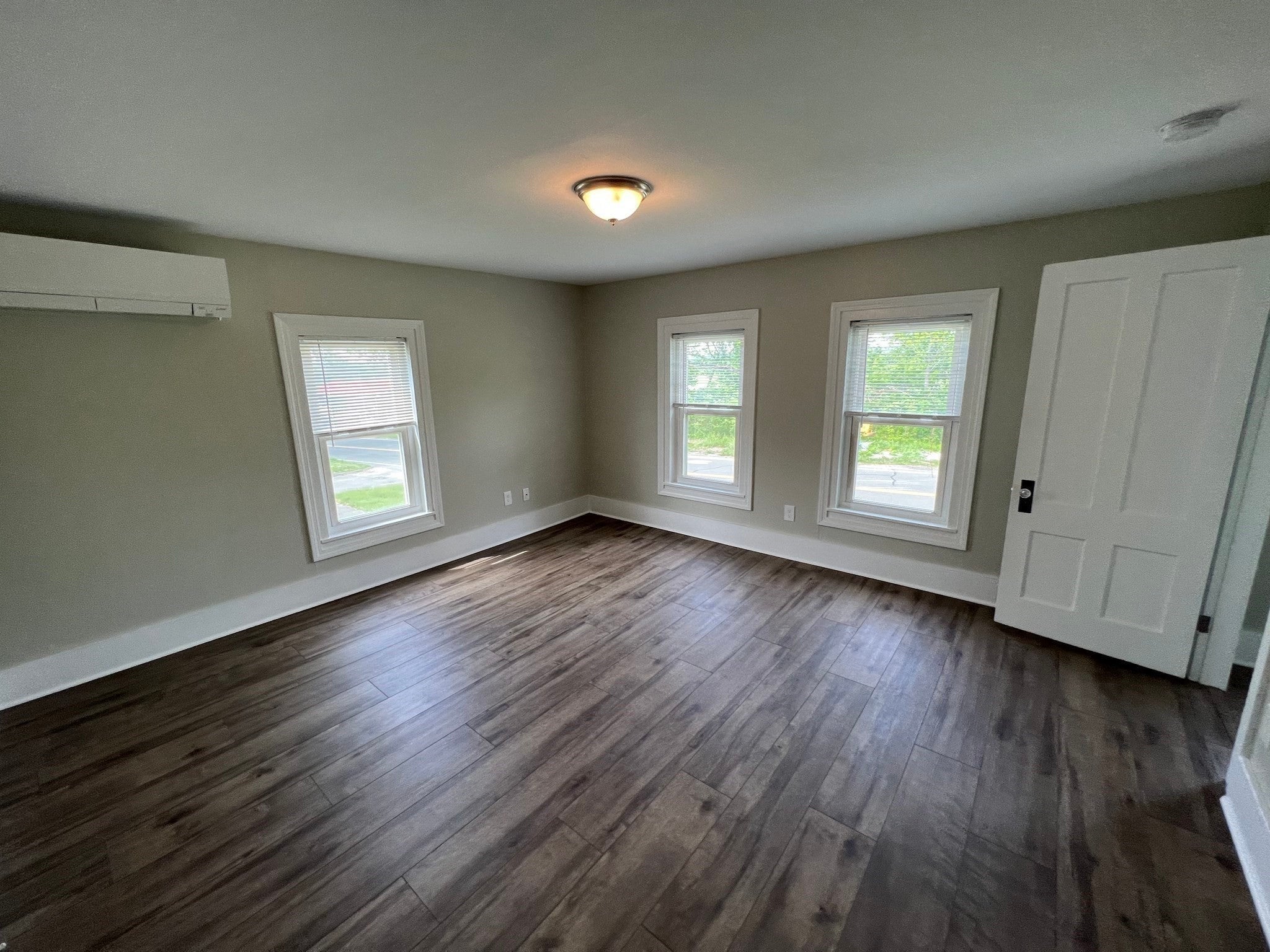 122 S Silver Ln, Sunderland, MA Photo #27