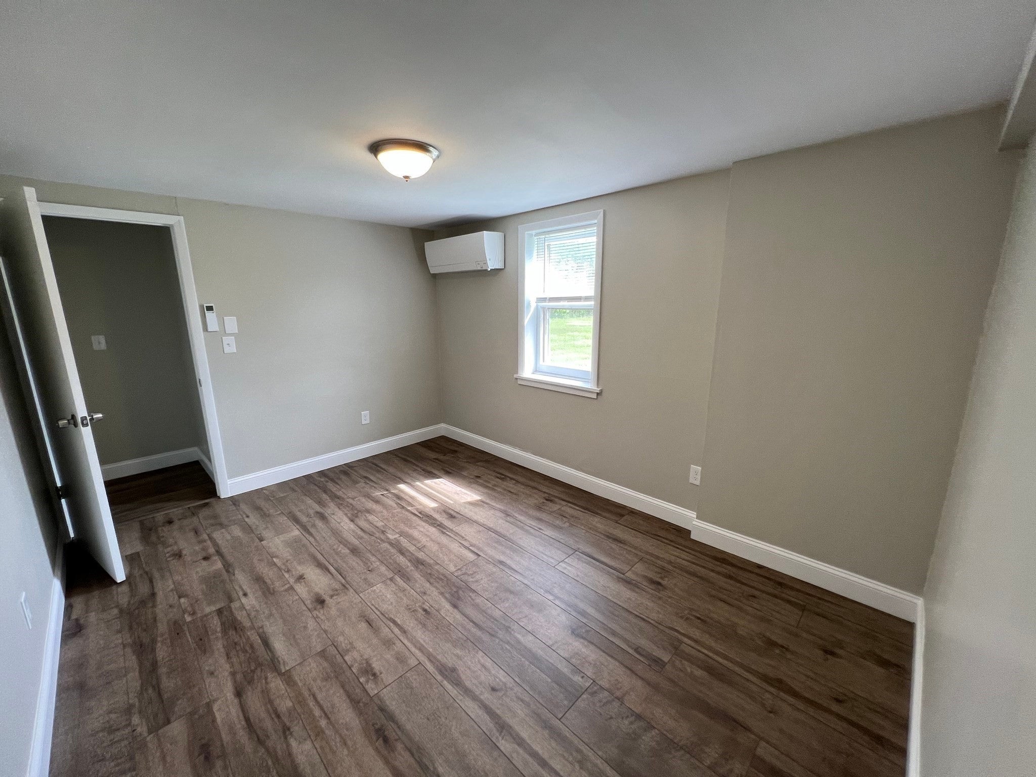 122 S Silver Ln, Sunderland, MA Photo #35