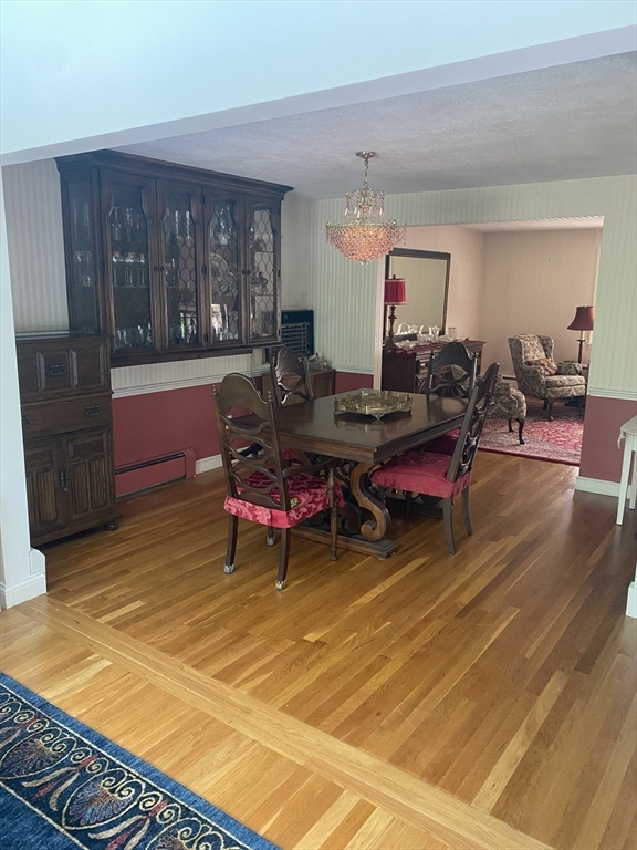 Natick, Massachusetts 01760, United States, 3 Bedrooms Bedrooms, ,3 BathroomsBathrooms,Residential,Active,186696