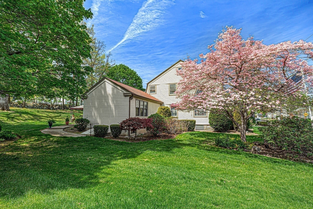90 Putnam Pike