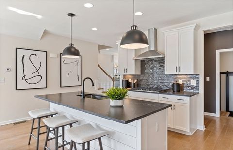 Photo of 15 Emerald Run #10, Shrewsbury, MA 01545 (MLS # 73471356)