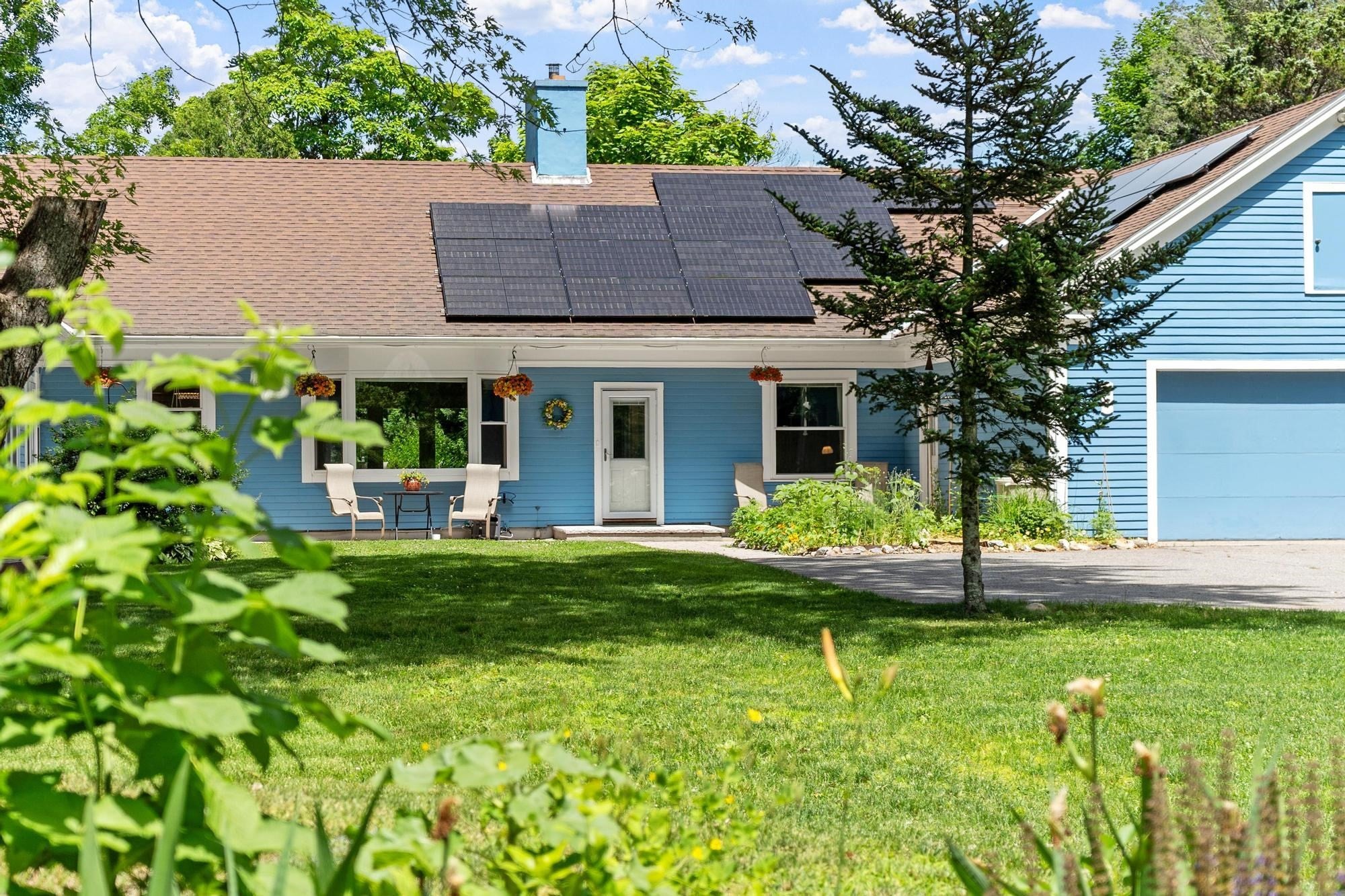 27 Oak Ave