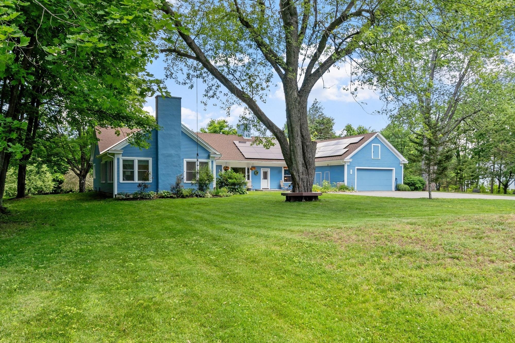 27 Oak Ave