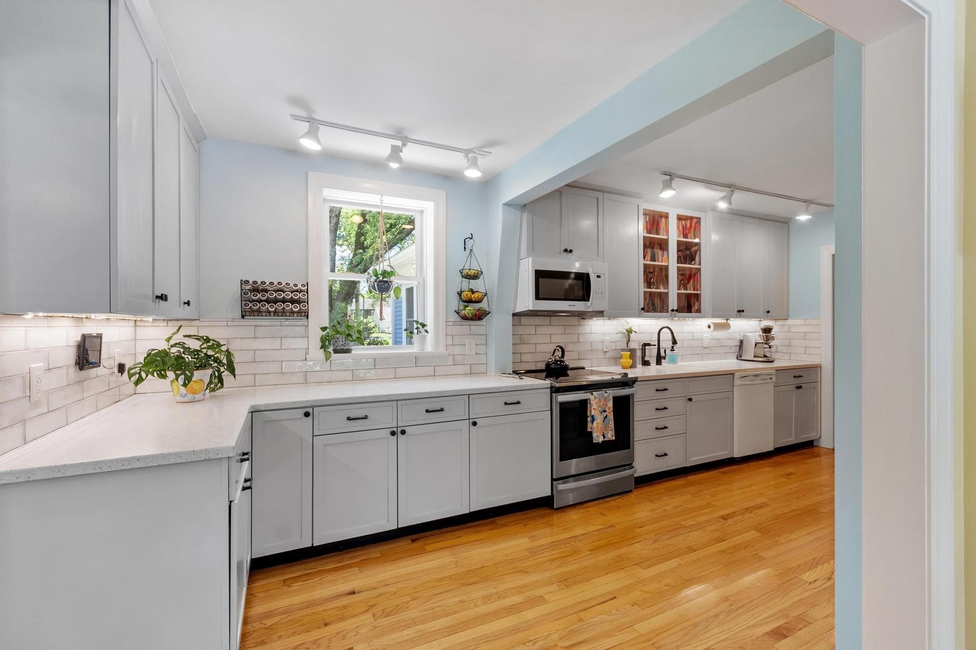 27 Oak Ave, Lunenburg, MA, 27 Oak Ave, Lunenburg, MA Photo #7