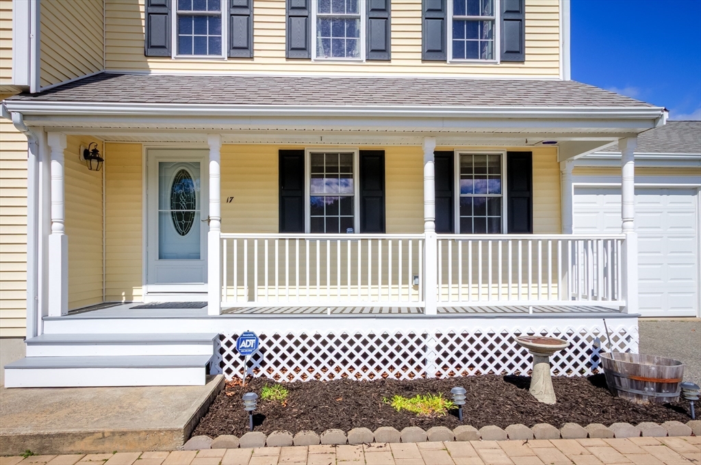 17 Lynne Rd