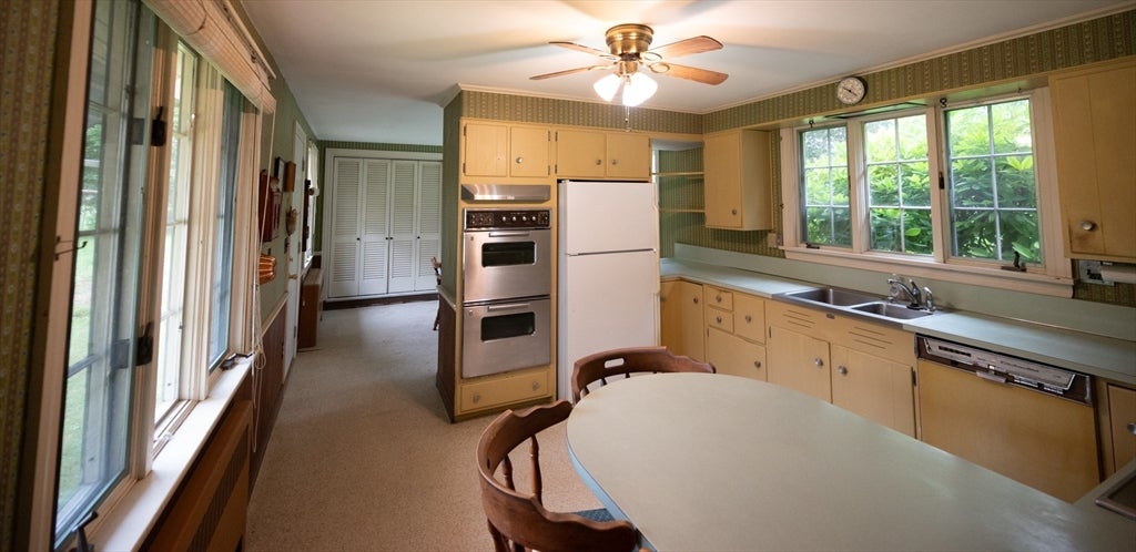 106 Beal St, Lunenburg, MA Photo #8