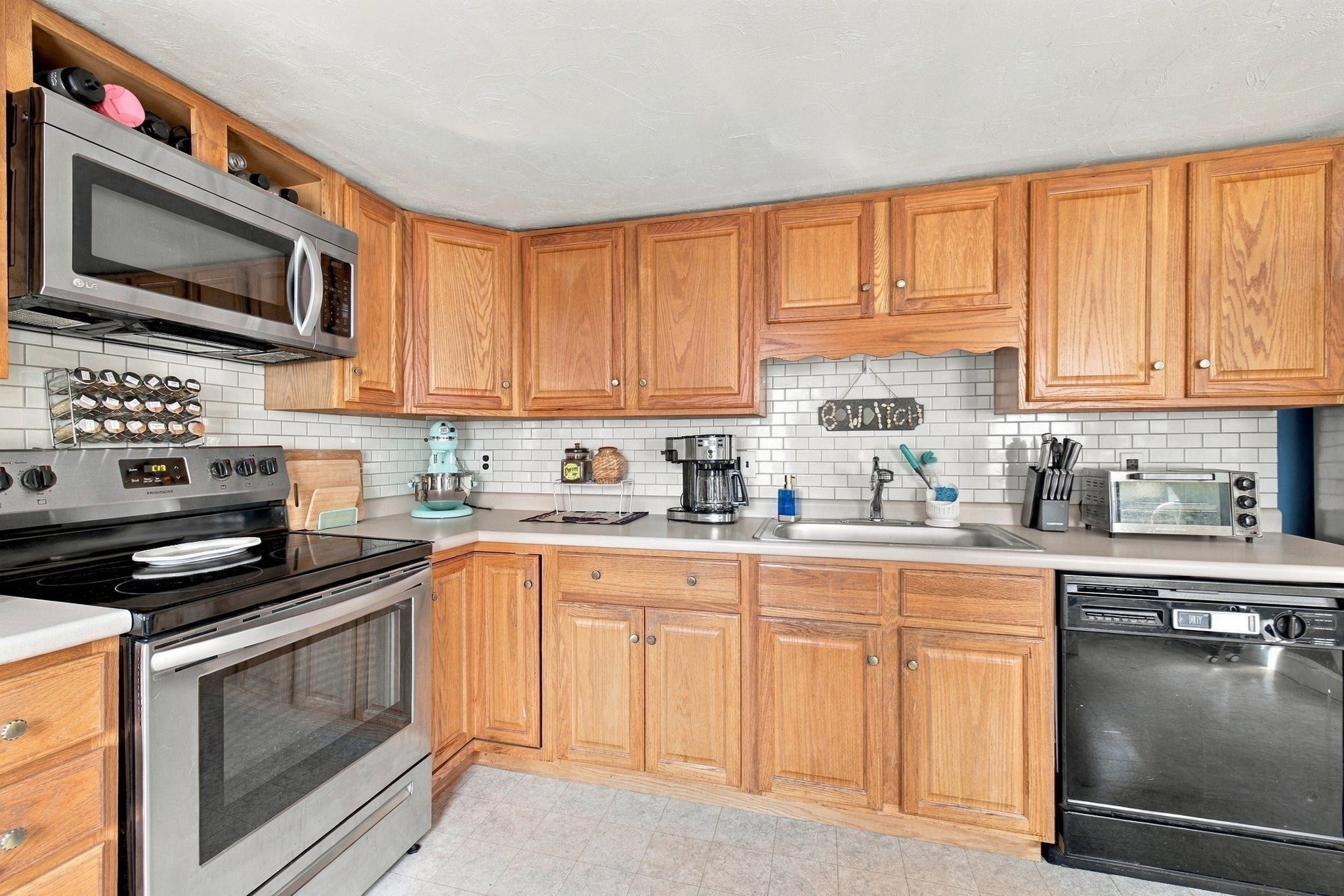5 Red Ln, Taunton, MA, 5 Red Ln, Taunton, MA Photo #18