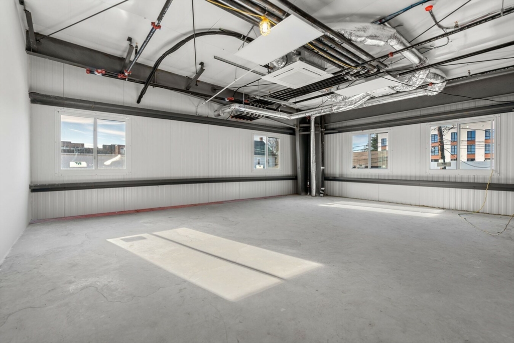 30 Riverdale Ave 5