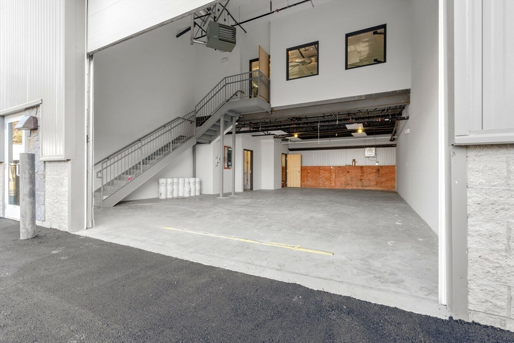 30 Riverdale Ave 5