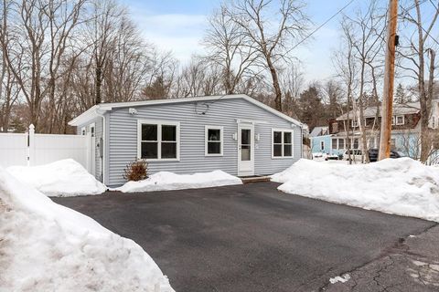 Photo of 17 Vinton St, Leominster, MA 01453 (MLS # 73485689)