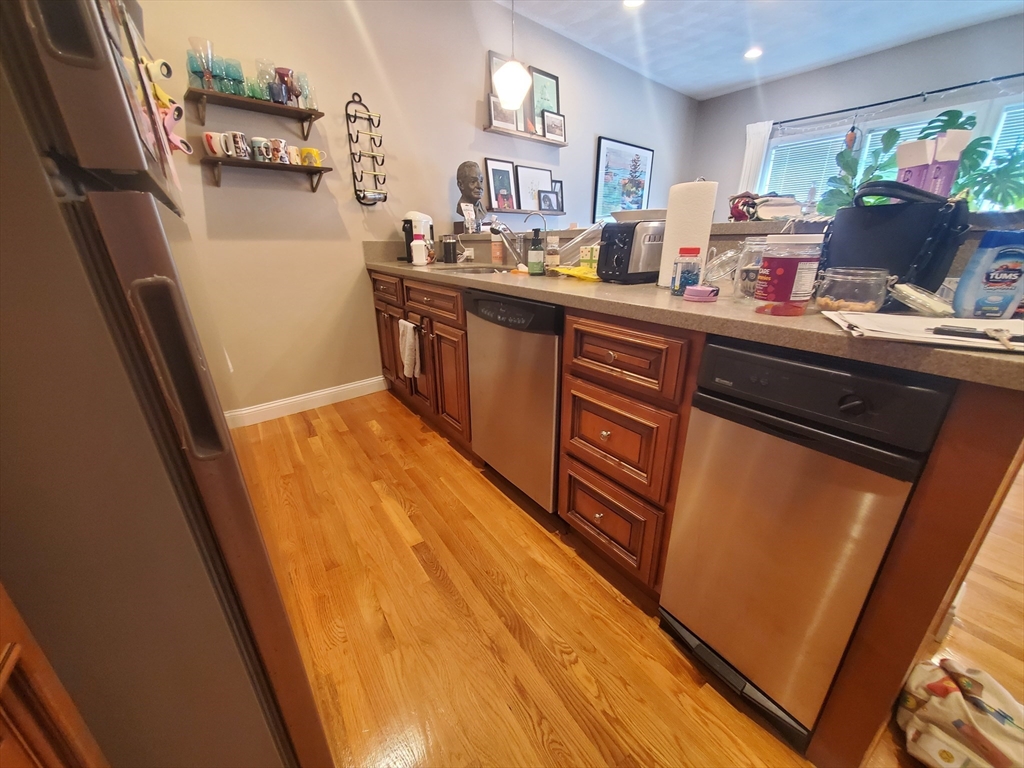279-279A Dorchester St